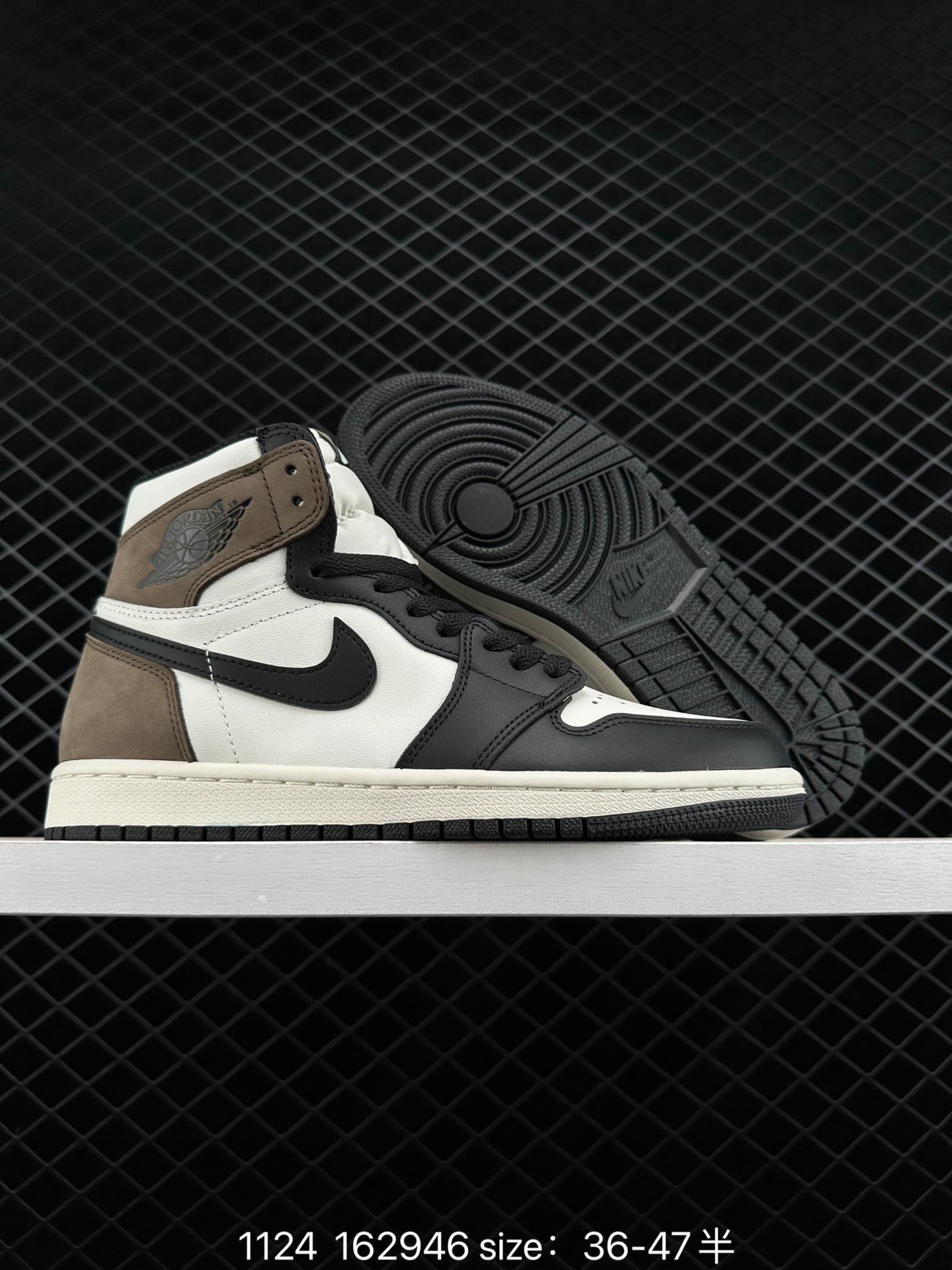 Nike Air Jordan 1 Retro High OG”Bred Toe“